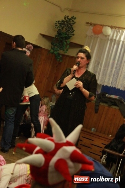 Zdjęcie w galerii na portalu naszraciborz.pl: ZSP Wojnowice szaleje na balu przebierańc&oacute;w wiadomości z regionu