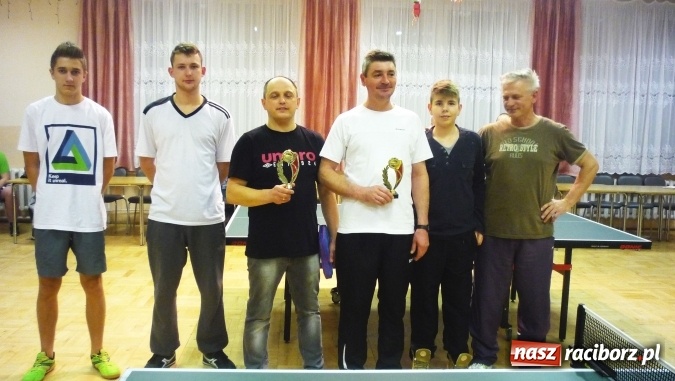 Zdjęcie w galerii na portalu naszraciborz.pl: W Bojanowie rozegrano Indywidualny Turniej Tenisa Stołowego o Puchar Sołtysa wiadomości z regionu