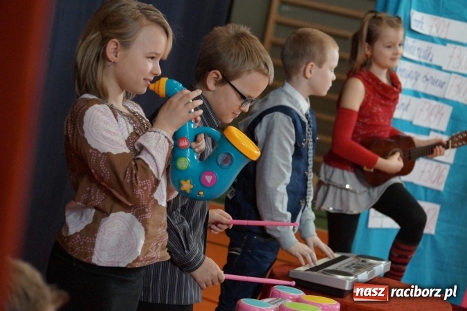 Zdjęcie w galerii na portalu naszraciborz.pl: Talent show dla babć i dziadków w Górkach Śląskich wiadomości z regionu