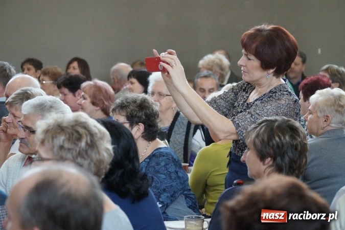 Zdjęcie w galerii na portalu naszraciborz.pl: Talent show dla babć i dziadków w Górkach Śląskich wiadomości z regionu