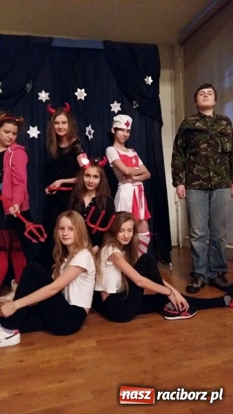 Zdjęcie w galerii na portalu naszraciborz.pl: Karnawał w Gimnazjum nr 5  wiadomości z regionu