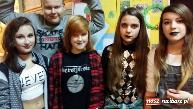 Zdjęcie w galerii na portalu naszraciborz.pl: Karnawał w Gimnazjum nr 5  wiadomości z regionu