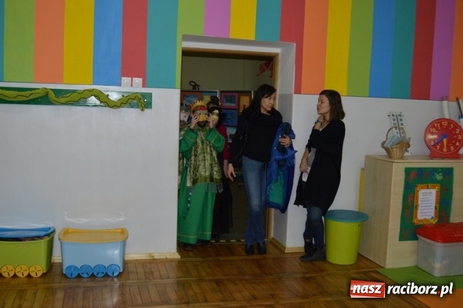 Zdjęcie w galerii na portalu naszraciborz.pl: Szkoła Podstawowa nr 4 otwiera swoje drzwi  wiadomości z regionu