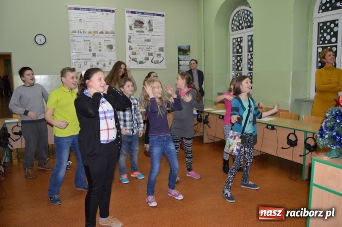 Zdjęcie w galerii na portalu naszraciborz.pl: Szkoła Podstawowa nr 4 otwiera swoje drzwi  wiadomości z regionu