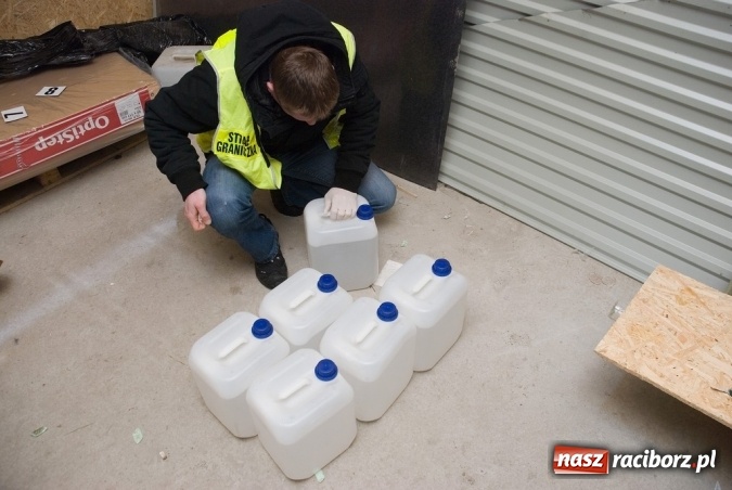 Zdjęcie w galerii na portalu naszraciborz.pl: Policjanci i raciborscy pogranicznicy rozbili zorganizowaną grupę przestępczą  wiadomości z regionu