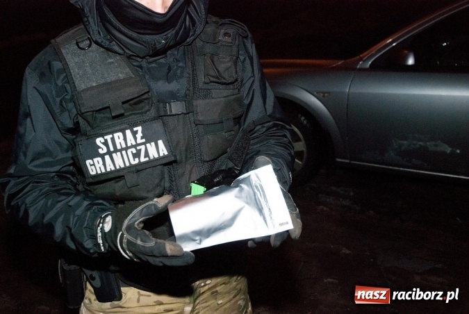 Zdjęcie w galerii na portalu naszraciborz.pl: Policjanci i raciborscy pogranicznicy rozbili zorganizowaną grupę przestępczą  wiadomości z regionu