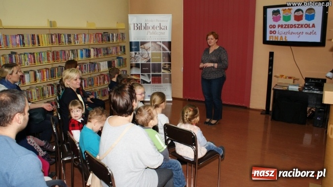Zdjęcie w galerii na portalu naszraciborz.pl: Finał konkursu „Od przedszkola do książkowego mola” w bibliotece wiadomości z regionu