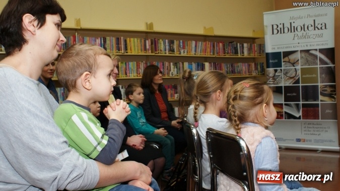 Zdjęcie w galerii na portalu naszraciborz.pl: Finał konkursu „Od przedszkola do książkowego mola” w bibliotece wiadomości z regionu