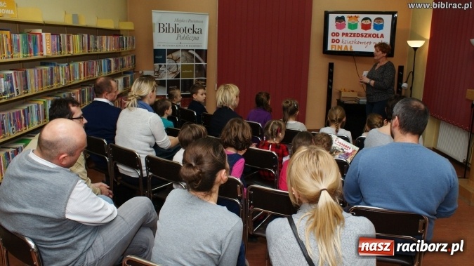 Zdjęcie w galerii na portalu naszraciborz.pl: Finał konkursu „Od przedszkola do książkowego mola” w bibliotece wiadomości z regionu