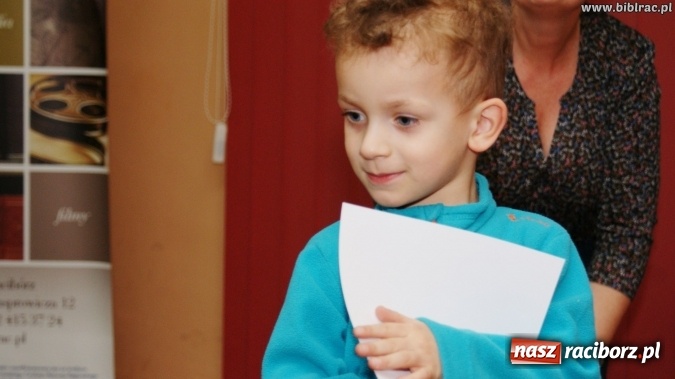 Zdjęcie w galerii na portalu naszraciborz.pl: Finał konkursu „Od przedszkola do książkowego mola” w bibliotece wiadomości z regionu
