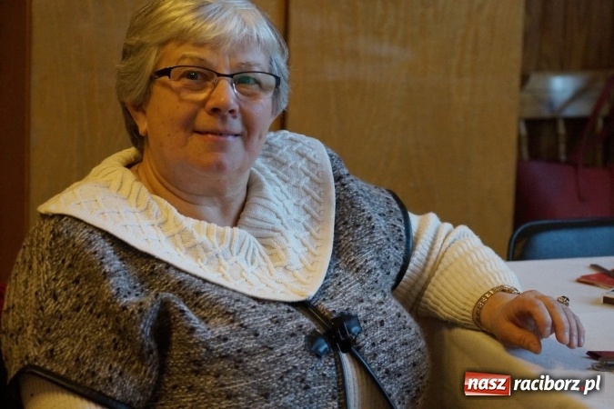 Zdjęcie w galerii na portalu naszraciborz.pl: Dyrektor szkoły i proboszcz z Babic odznaczeni przez emerytów  wiadomości z regionu