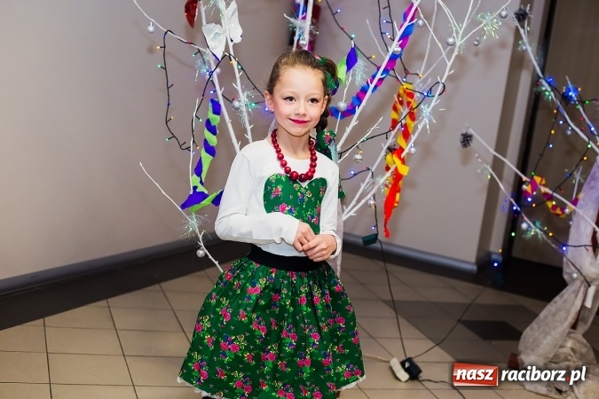 Zdjęcie w galerii na portalu naszraciborz.pl: Wielki bal przebierańców w Pietrowicach Wielkich wiadomości z regionu