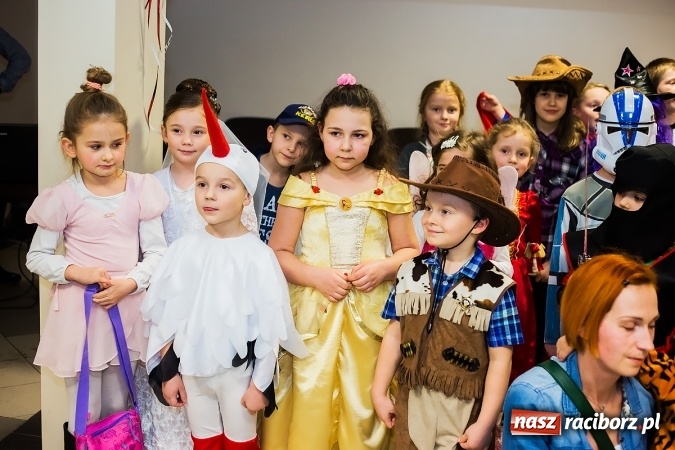 Zdjęcie w galerii na portalu naszraciborz.pl: Wielki bal przebierańców w Pietrowicach Wielkich wiadomości z regionu