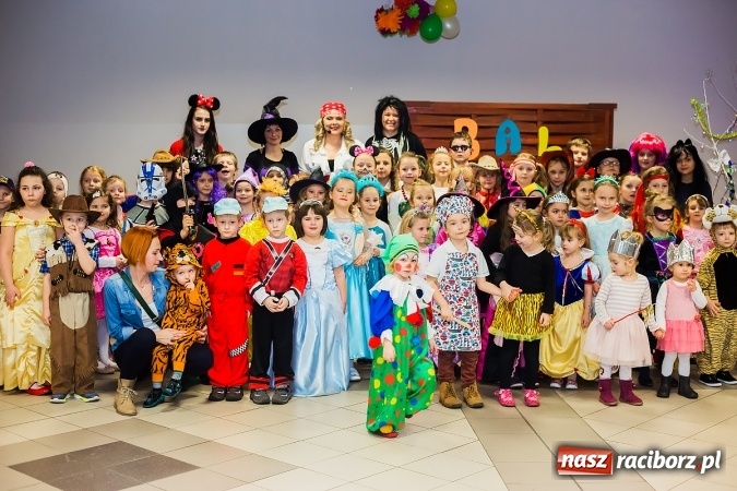 Zdjęcie w galerii na portalu naszraciborz.pl: Wielki bal przebierańców w Pietrowicach Wielkich wiadomości z regionu