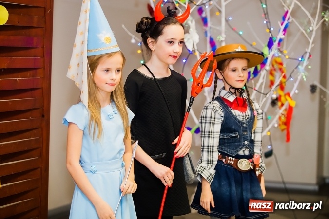 Zdjęcie w galerii na portalu naszraciborz.pl: Wielki bal przebierańców w Pietrowicach Wielkich wiadomości z regionu
