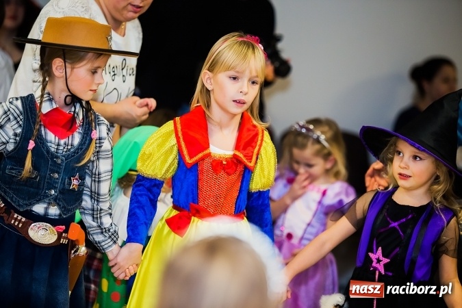 Zdjęcie w galerii na portalu naszraciborz.pl: Wielki bal przebierańców w Pietrowicach Wielkich wiadomości z regionu