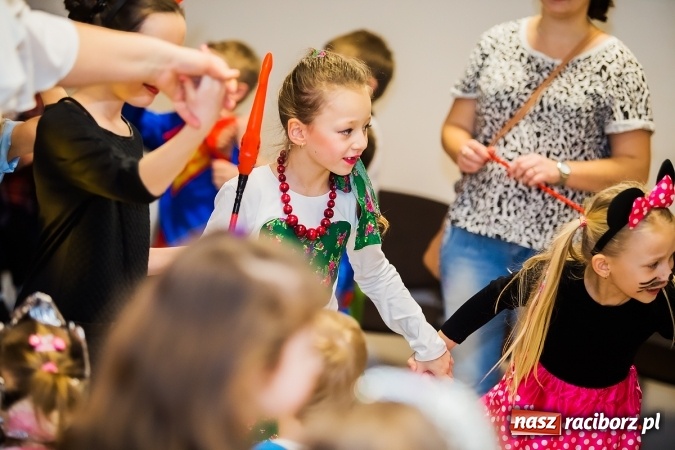 Zdjęcie w galerii na portalu naszraciborz.pl: Wielki bal przebierańców w Pietrowicach Wielkich wiadomości z regionu