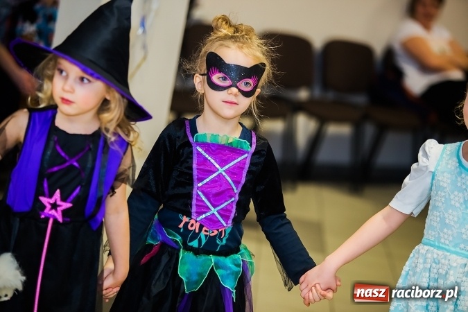 Zdjęcie w galerii na portalu naszraciborz.pl: Wielki bal przebierańców w Pietrowicach Wielkich wiadomości z regionu