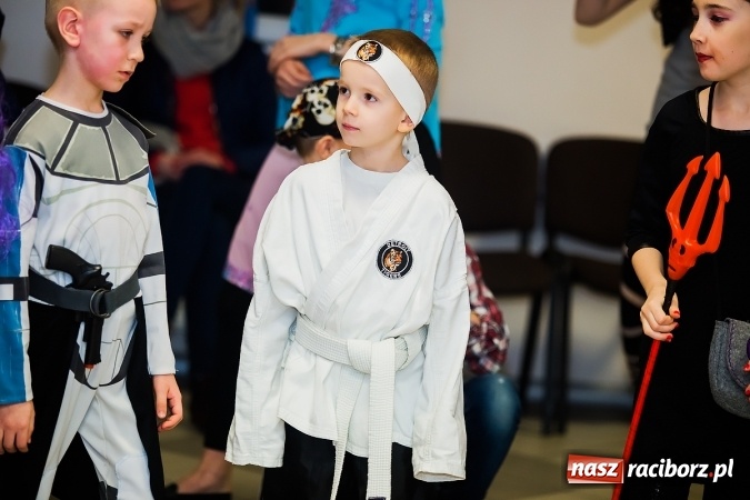 Zdjęcie w galerii na portalu naszraciborz.pl: Wielki bal przebierańców w Pietrowicach Wielkich wiadomości z regionu