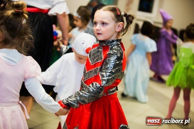 Zdjęcie w galerii na portalu naszraciborz.pl: Wielki bal przebierańców w Pietrowicach Wielkich wiadomości z regionu