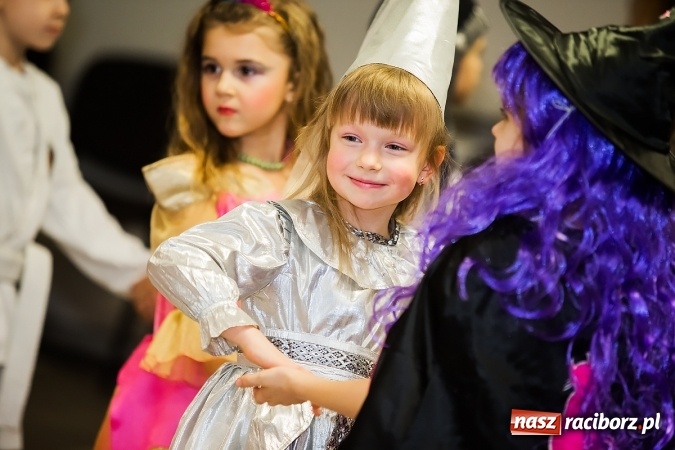 Zdjęcie w galerii na portalu naszraciborz.pl: Wielki bal przebierańców w Pietrowicach Wielkich wiadomości z regionu