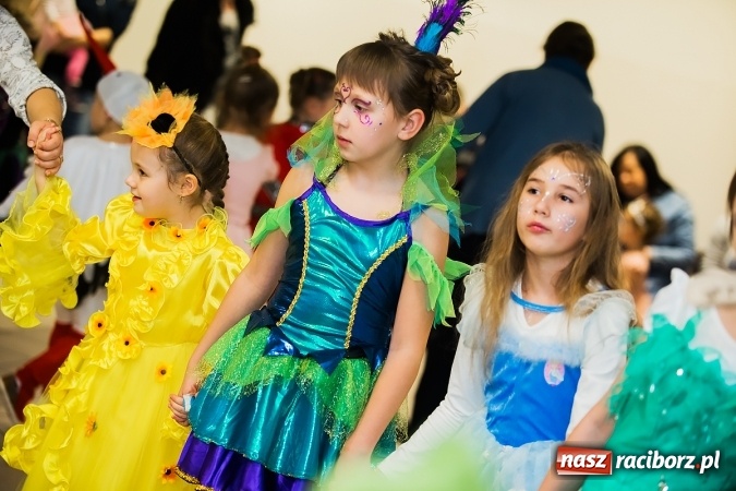 Zdjęcie w galerii na portalu naszraciborz.pl: Wielki bal przebierańców w Pietrowicach Wielkich wiadomości z regionu