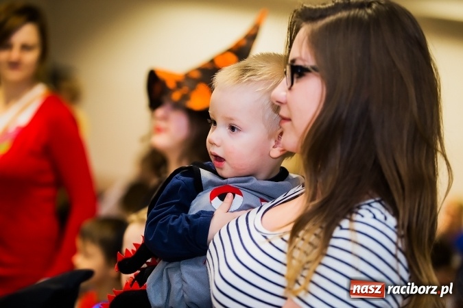 Zdjęcie w galerii na portalu naszraciborz.pl: Wielki bal przebierańców w Pietrowicach Wielkich wiadomości z regionu