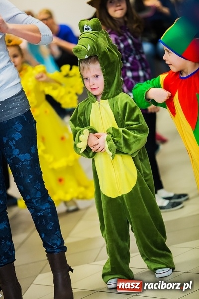 Zdjęcie w galerii na portalu naszraciborz.pl: Wielki bal przebierańców w Pietrowicach Wielkich wiadomości z regionu