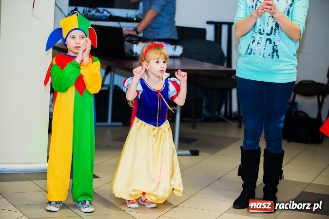Zdjęcie w galerii na portalu naszraciborz.pl: Wielki bal przebierańców w Pietrowicach Wielkich wiadomości z regionu