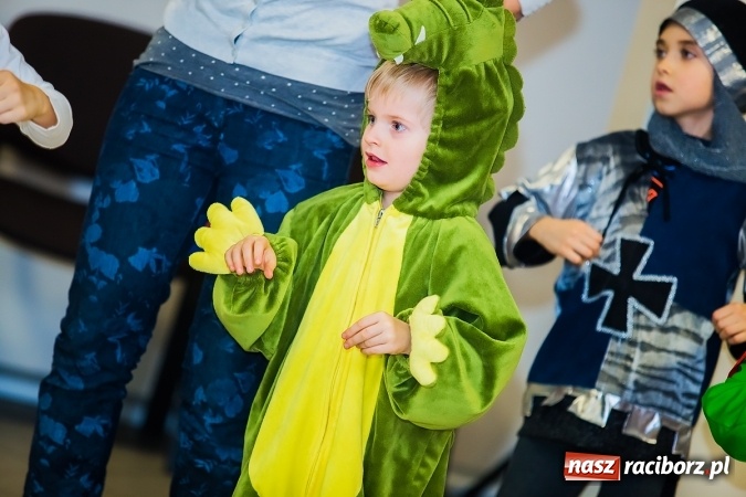 Zdjęcie w galerii na portalu naszraciborz.pl: Wielki bal przebierańców w Pietrowicach Wielkich wiadomości z regionu