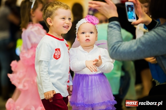 Zdjęcie w galerii na portalu naszraciborz.pl: Wielki bal przebierańców w Pietrowicach Wielkich wiadomości z regionu