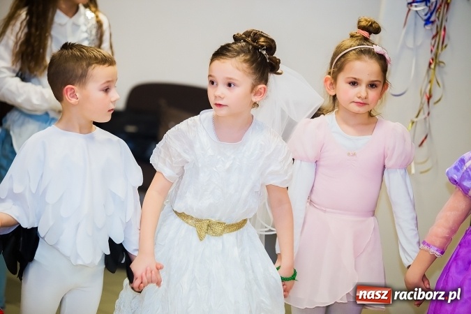 Zdjęcie w galerii na portalu naszraciborz.pl: Wielki bal przebierańców w Pietrowicach Wielkich wiadomości z regionu