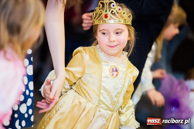 Zdjęcie w galerii na portalu naszraciborz.pl: Wielki bal przebierańców w Pietrowicach Wielkich wiadomości z regionu