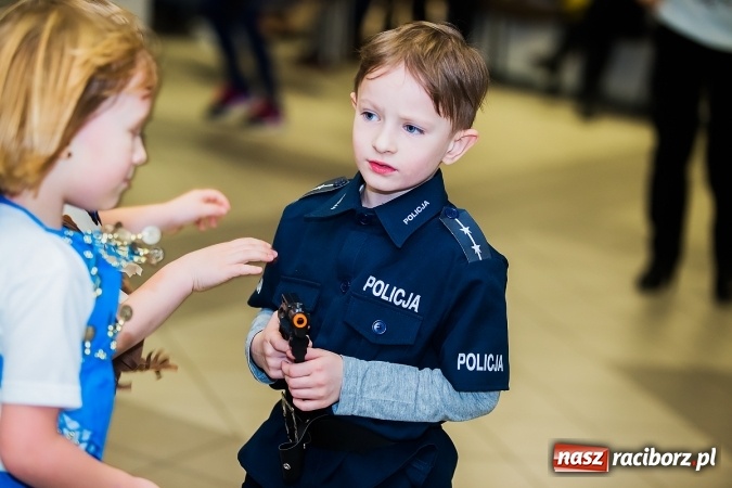 Zdjęcie w galerii na portalu naszraciborz.pl: Wielki bal przebierańców w Pietrowicach Wielkich wiadomości z regionu