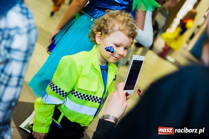 Zdjęcie w galerii na portalu naszraciborz.pl: Wielki bal przebierańców w Pietrowicach Wielkich wiadomości z regionu