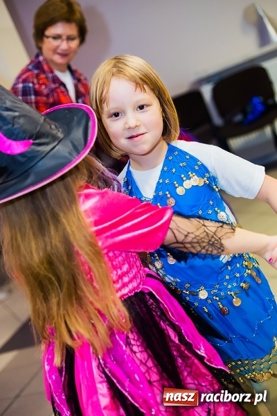 Zdjęcie w galerii na portalu naszraciborz.pl: Wielki bal przebierańców w Pietrowicach Wielkich wiadomości z regionu