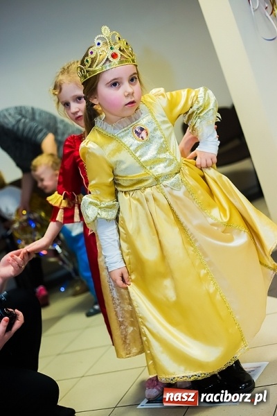 Zdjęcie w galerii na portalu naszraciborz.pl: Wielki bal przebierańców w Pietrowicach Wielkich wiadomości z regionu