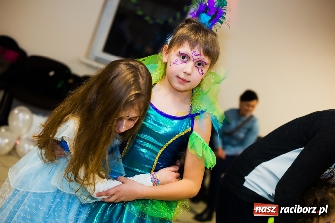 Zdjęcie w galerii na portalu naszraciborz.pl: Wielki bal przebierańców w Pietrowicach Wielkich wiadomości z regionu
