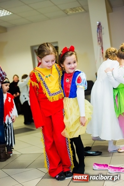 Zdjęcie w galerii na portalu naszraciborz.pl: Wielki bal przebierańców w Pietrowicach Wielkich wiadomości z regionu