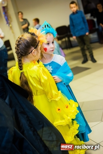 Zdjęcie w galerii na portalu naszraciborz.pl: Wielki bal przebierańców w Pietrowicach Wielkich wiadomości z regionu