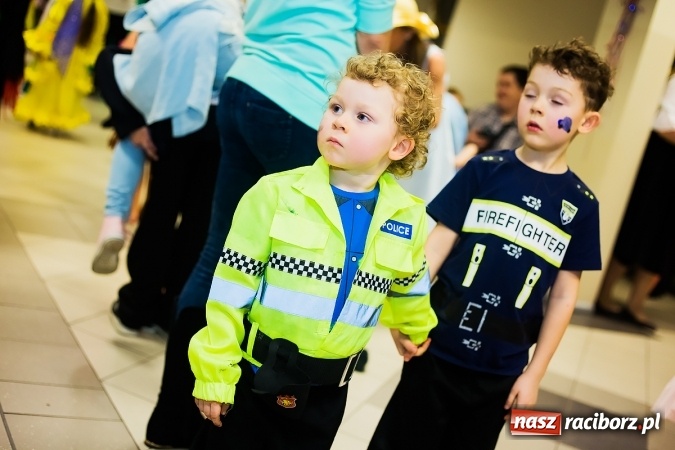 Zdjęcie w galerii na portalu naszraciborz.pl: Wielki bal przebierańców w Pietrowicach Wielkich wiadomości z regionu