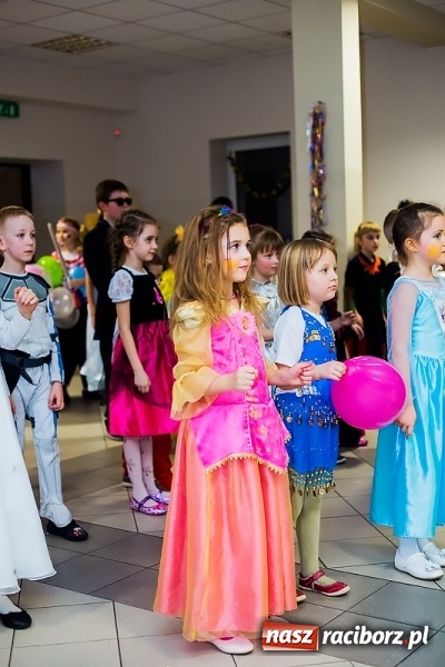 Zdjęcie w galerii na portalu naszraciborz.pl: Wielki bal przebierańców w Pietrowicach Wielkich wiadomości z regionu