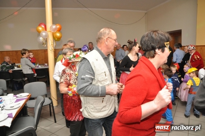 Zdjęcie w galerii na portalu naszraciborz.pl: Domowe Przedszkolaki balowały z Babciami i Dziadkami wiadomości z regionu