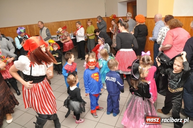 Zdjęcie w galerii na portalu naszraciborz.pl: Domowe Przedszkolaki balowały z Babciami i Dziadkami wiadomości z regionu