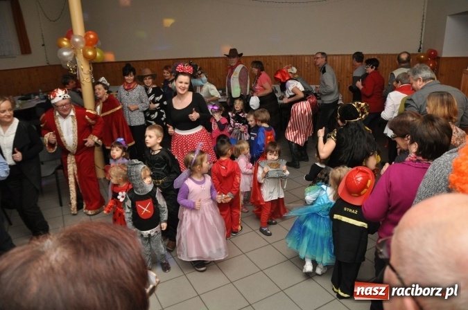 Zdjęcie w galerii na portalu naszraciborz.pl: Domowe Przedszkolaki balowały z Babciami i Dziadkami wiadomości z regionu