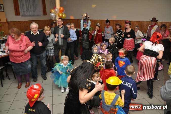 Zdjęcie w galerii na portalu naszraciborz.pl: Domowe Przedszkolaki balowały z Babciami i Dziadkami wiadomości z regionu