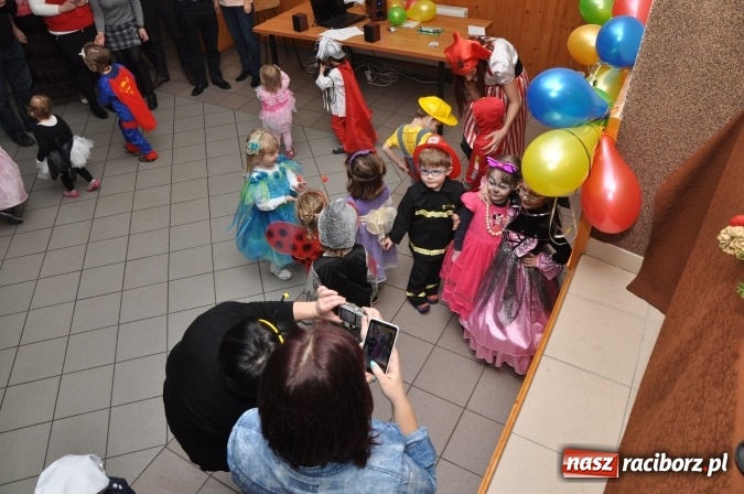 Zdjęcie w galerii na portalu naszraciborz.pl: Domowe Przedszkolaki balowały z Babciami i Dziadkami wiadomości z regionu