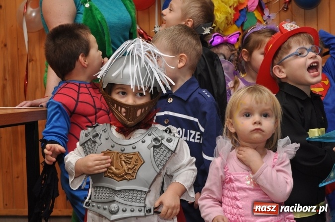 Zdjęcie w galerii na portalu naszraciborz.pl: Domowe Przedszkolaki balowały z Babciami i Dziadkami wiadomości z regionu