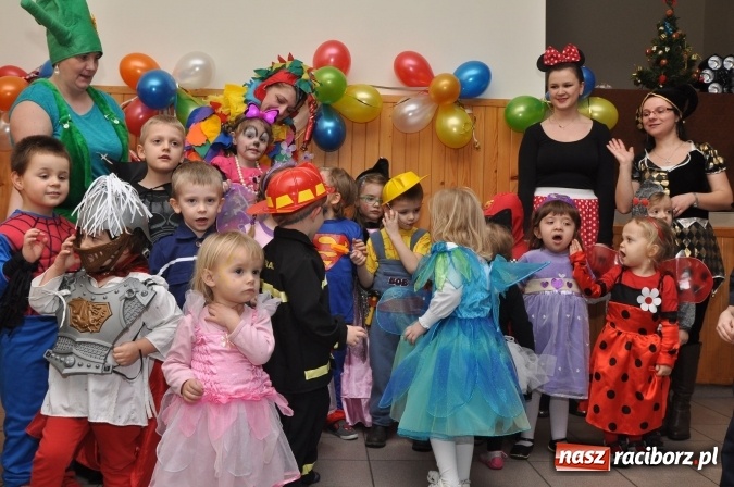 Zdjęcie w galerii na portalu naszraciborz.pl: Domowe Przedszkolaki balowały z Babciami i Dziadkami wiadomości z regionu