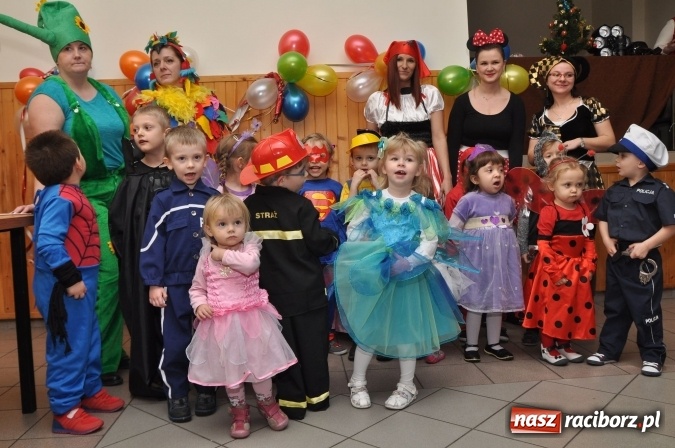 Zdjęcie w galerii na portalu naszraciborz.pl: Domowe Przedszkolaki balowały z Babciami i Dziadkami wiadomości z regionu
